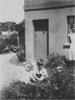 Mike and sister Mavis with Mum's sister Barbara