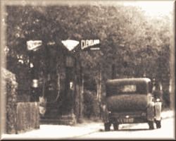 William J Henry shop c1920